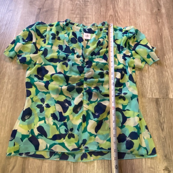 Cabi Top Boho Chic Green Blue Lovely Poly Lightweight Women’s Size Medium - Picture 3 of 5